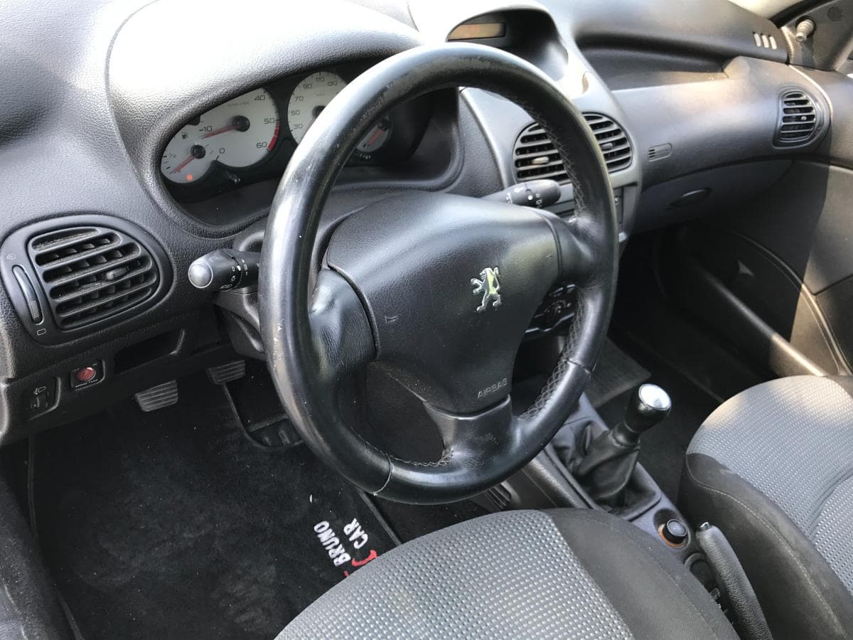 Peugeot 206 SW 1.4 HDI · Ano 2002 — imagem 20