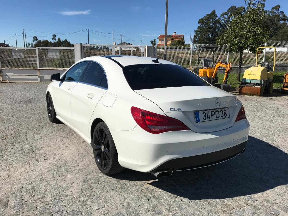 Mercedes-Benz CLA 180 CDI Coupé · Ano 2014 — image 4