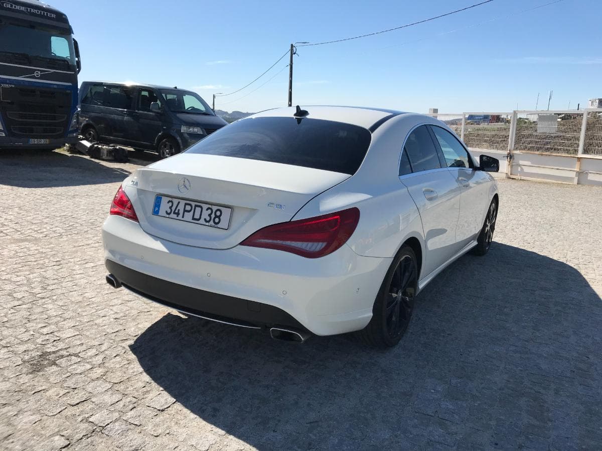 Mercedes-Benz CLA 180 CDI Coupé · Ano 2014 — image 6