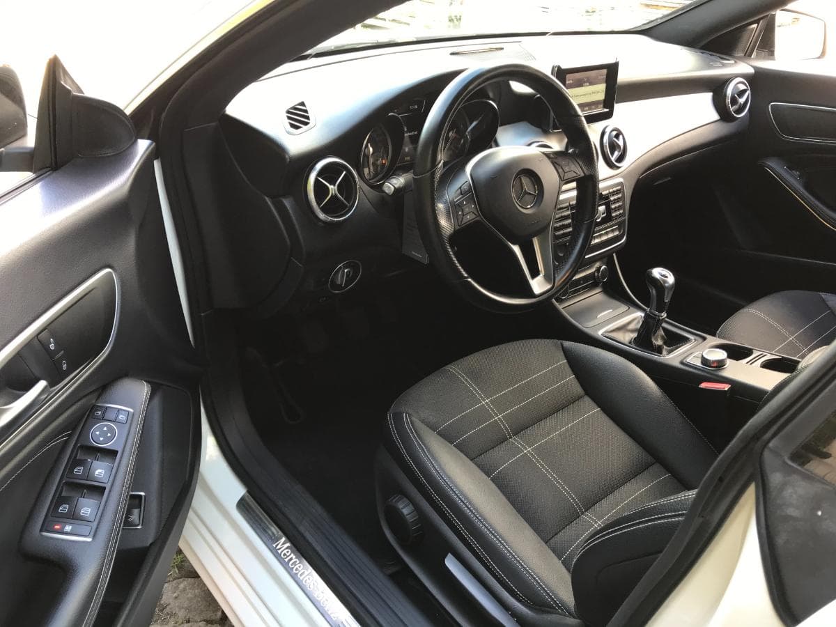 Mercedes-Benz CLA 180 CDI Coupé · Ano 2014 — image 14