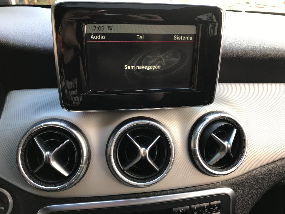 Mercedes-Benz CLA 180 CDI Coupé · Ano 2014 — image 23