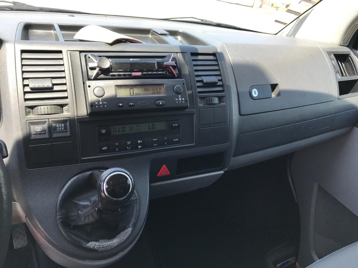 Volkswagen Transporter 1.9 TDI · Ano 2009 — imagem 16