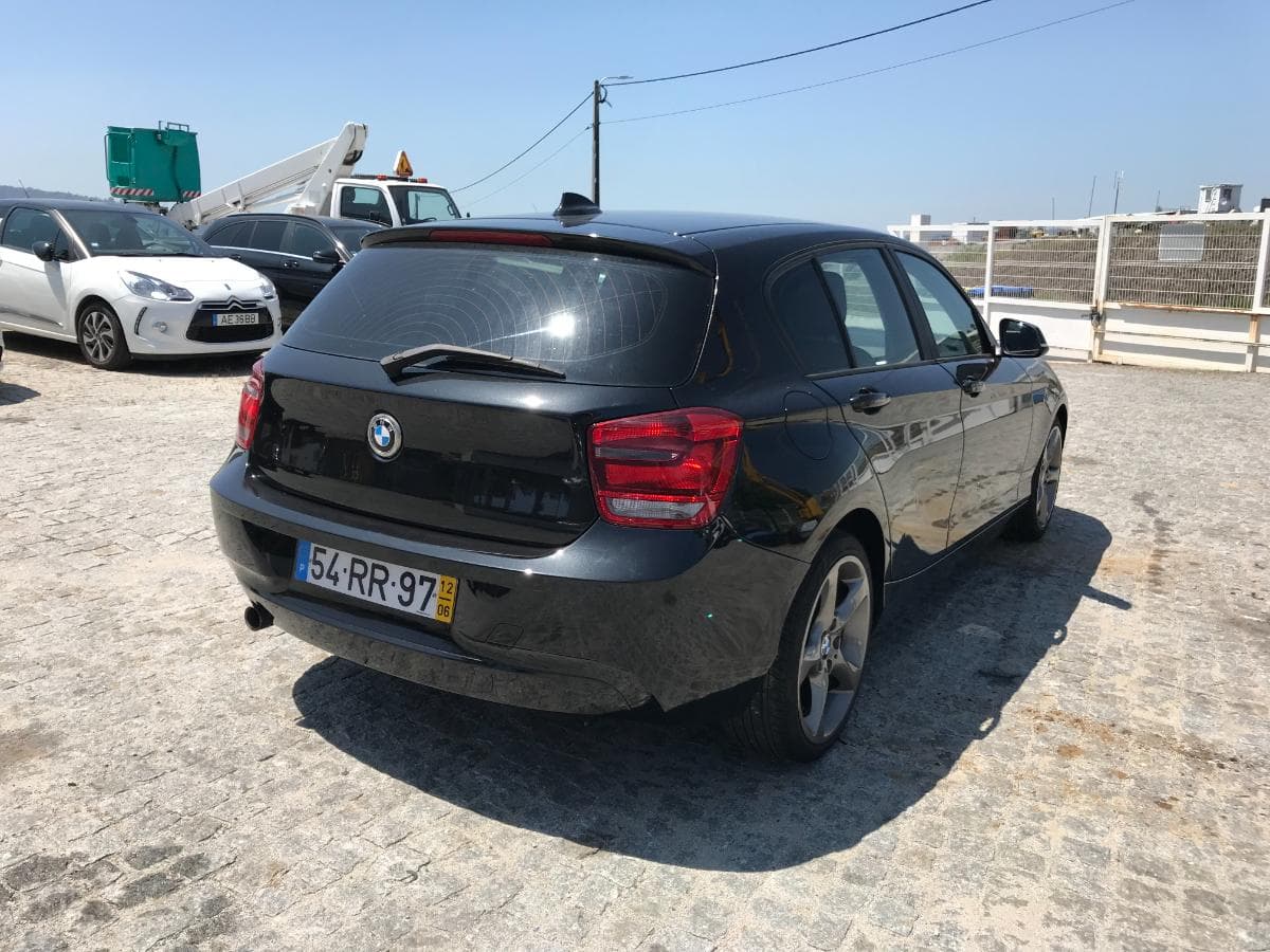BMW 116D · Ano 2012 — image 2