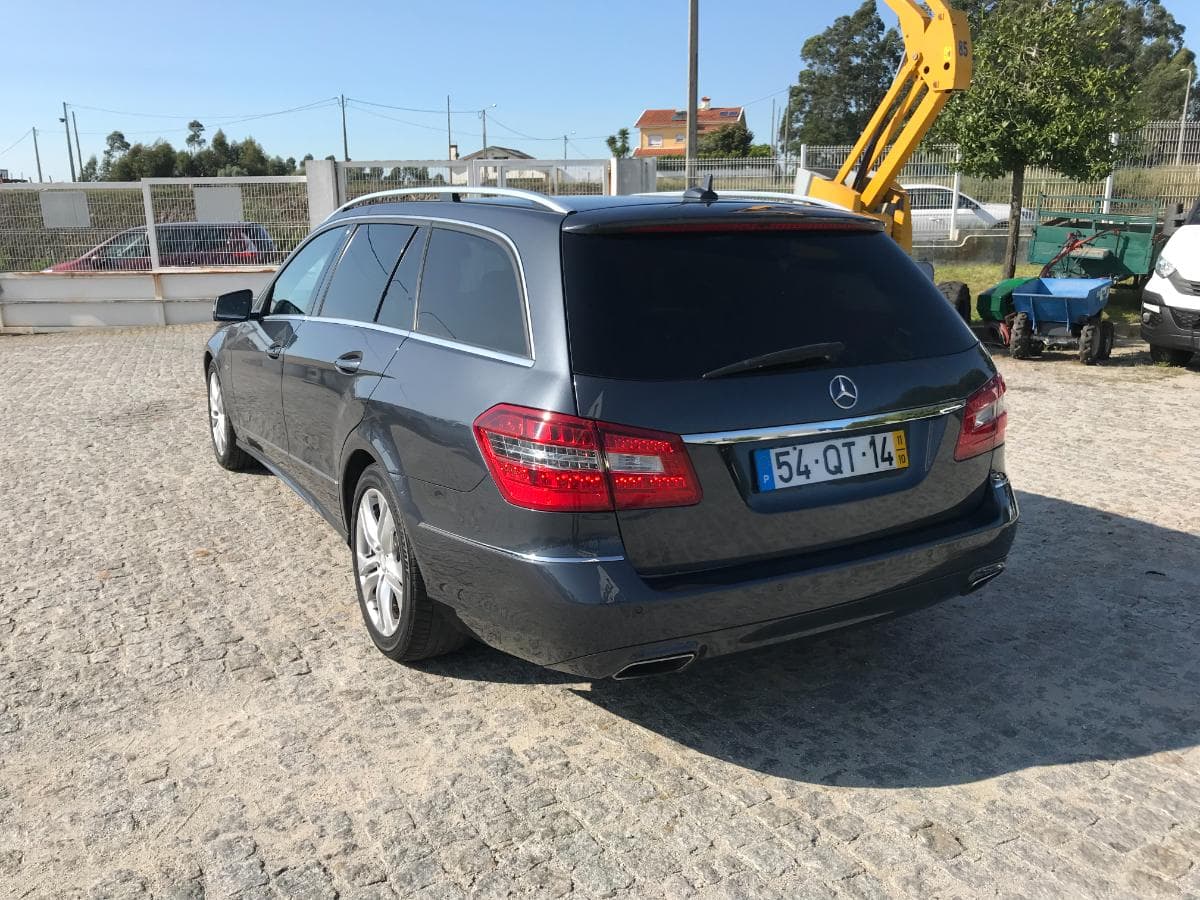 Mercedes-Benz E 220 CDI · Ano 2011 — image 4