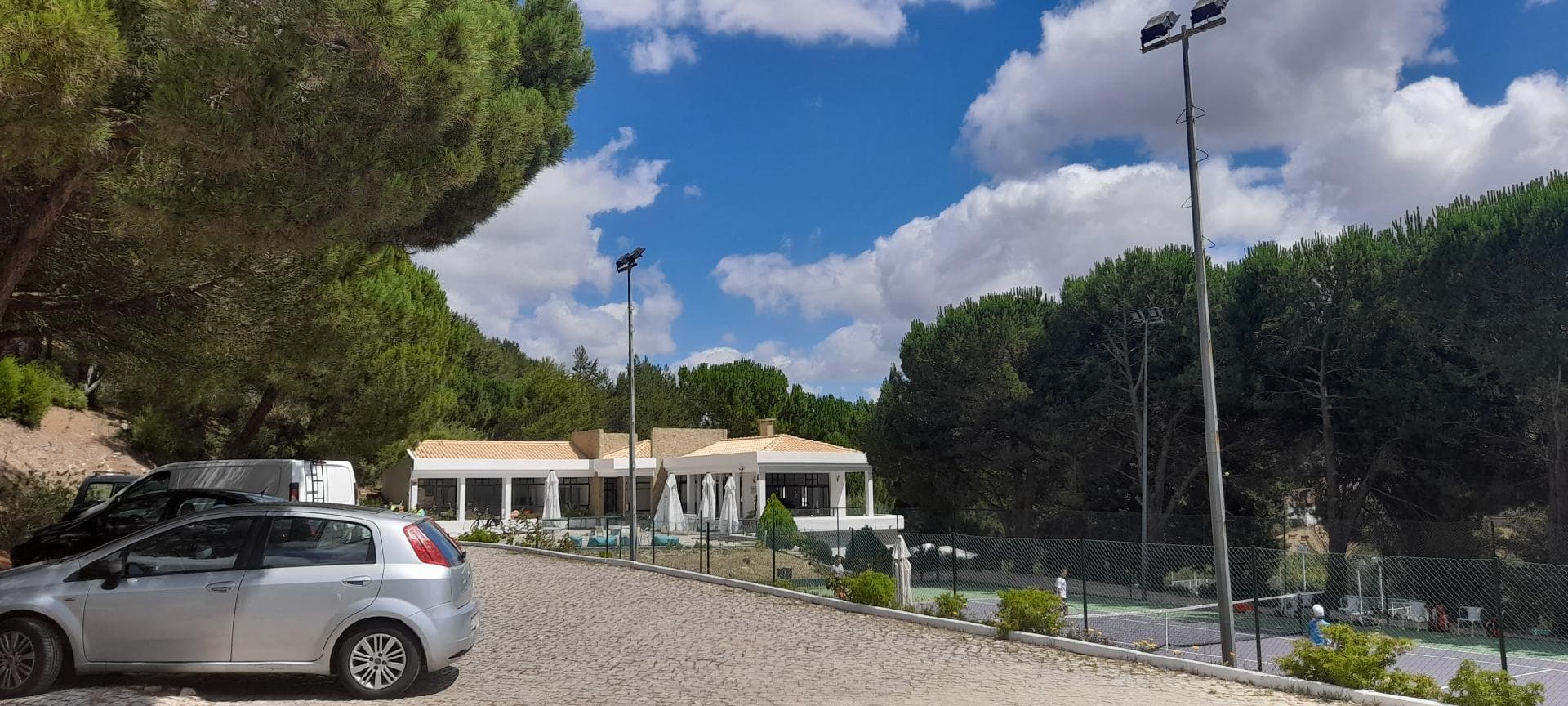 Moradia V3 com Piscina inserida na Quinta da Moura · Oeiras — imagen 2