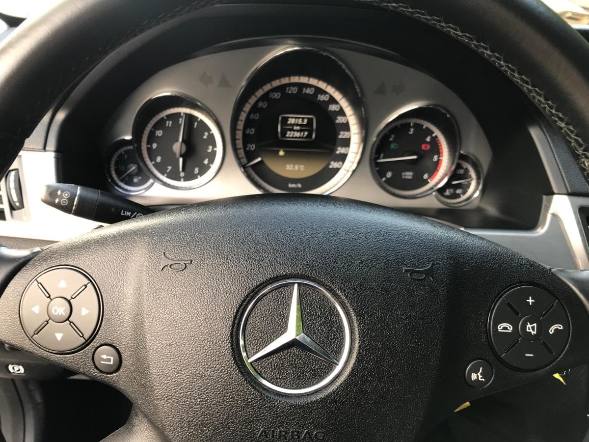 Mercedes-Benz E 220 CDI · Ano 2011 — image 23