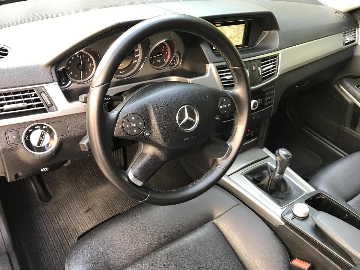 Mercedes-Benz E 220 CDI · Ano 2011 — image 27