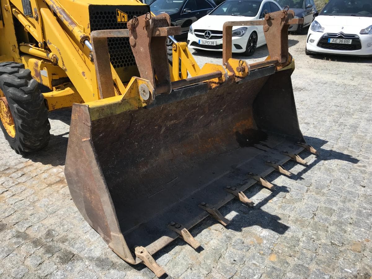 Retroescavadora JCB 3CX — imagem 7