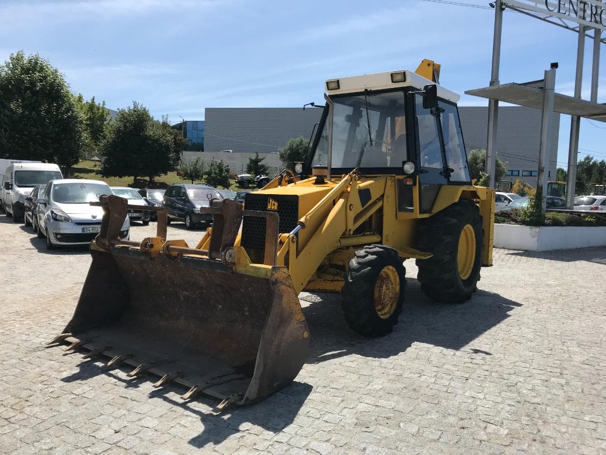 Retroescavadora JCB 3CX — imagem 2