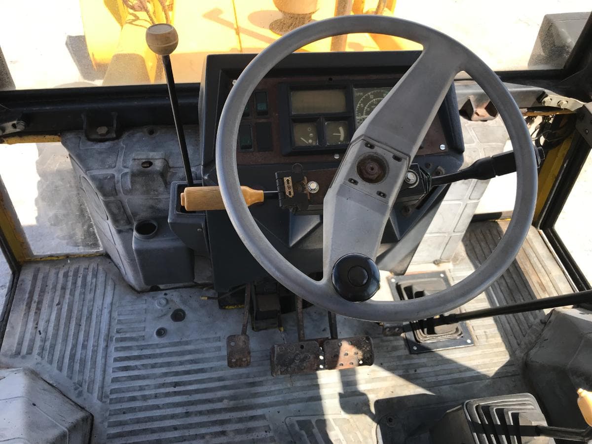 Retroescavadora JCB 3CX — imagem 9