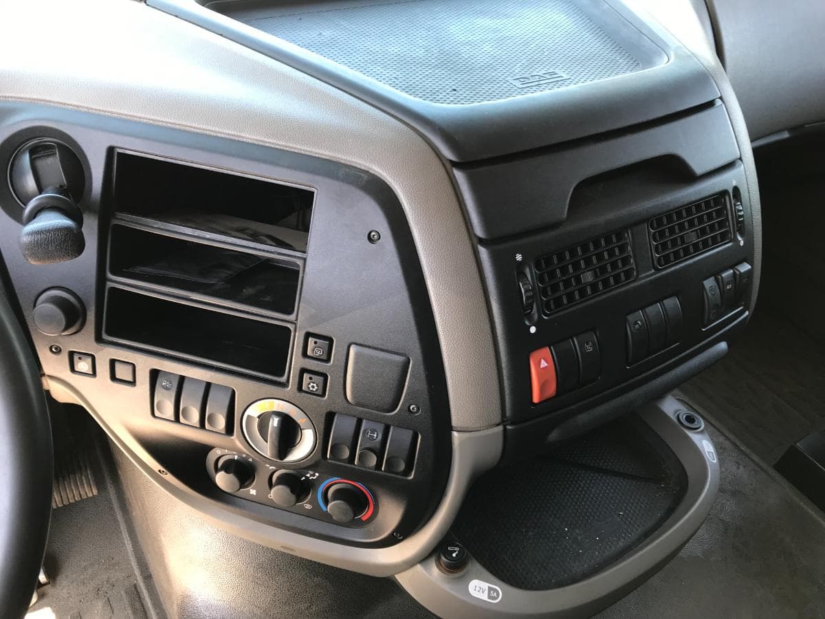 Daf XF 105.460 · Ano 2012 — image 18