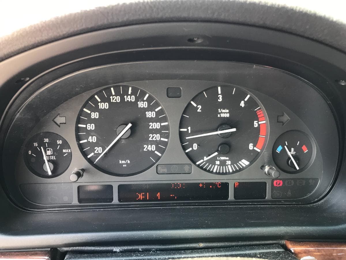 BMW 530D Touring · Ano 1999 — imagem 15