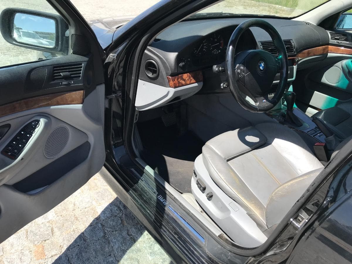 BMW 530D Touring · Ano 1999 — imagem 12