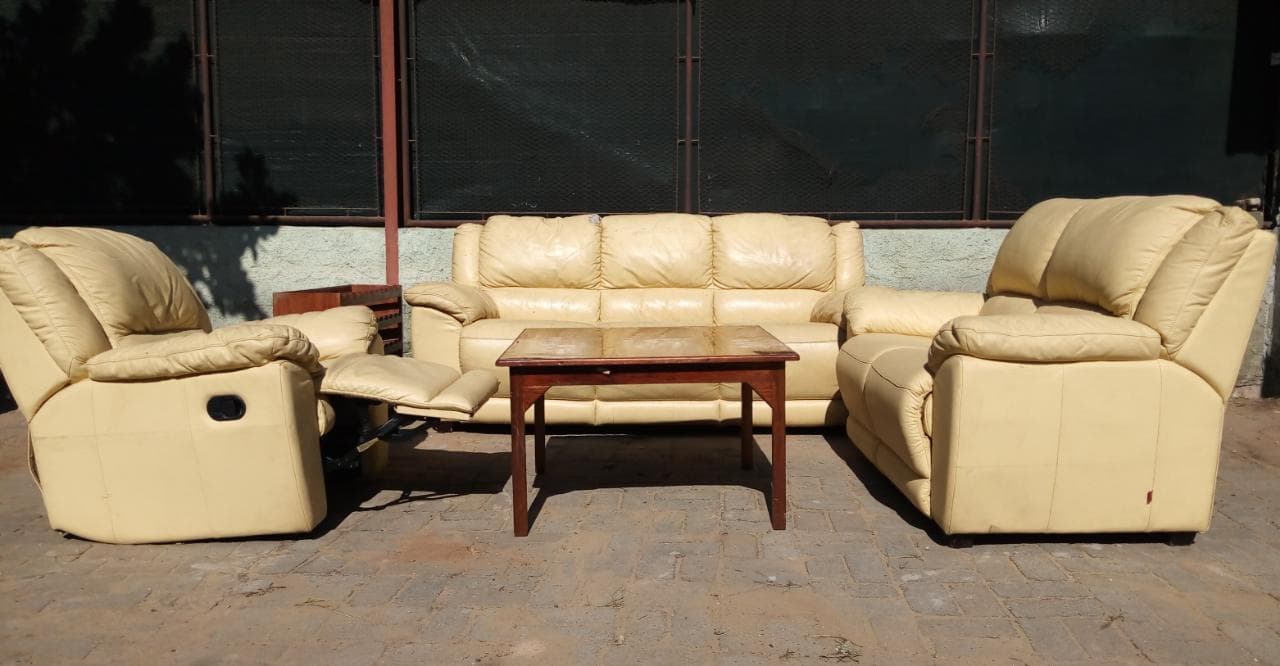 Mobilier de Lar · — image 2