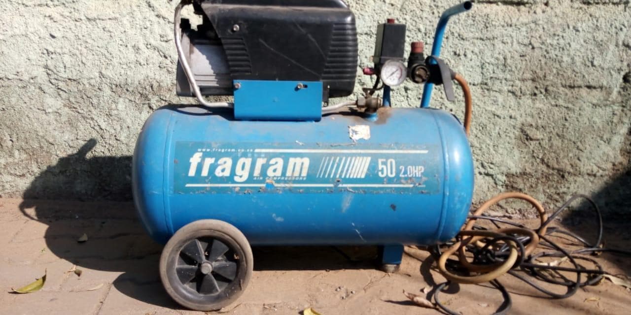 Compressor de Ar ·