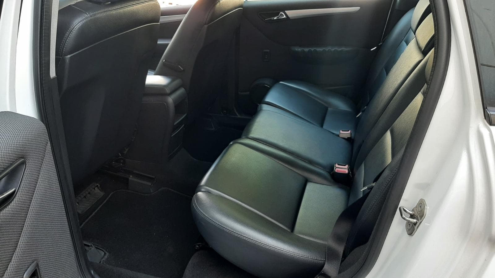 Mercedes-Benz B 180 CDI · Ano 2008 — image 18