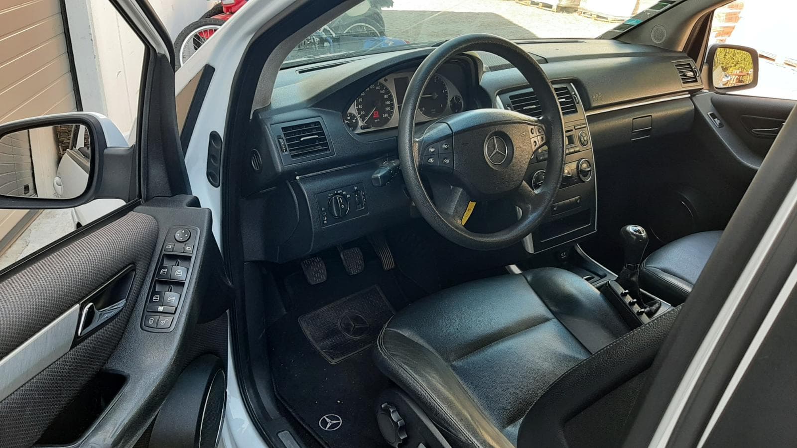 Mercedes-Benz B 180 CDI · Ano 2008 — image 13