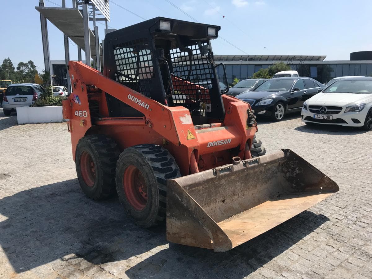 Mini Pá Carregadora Doosan 460 Plus · Ano 2009 — imagen 1