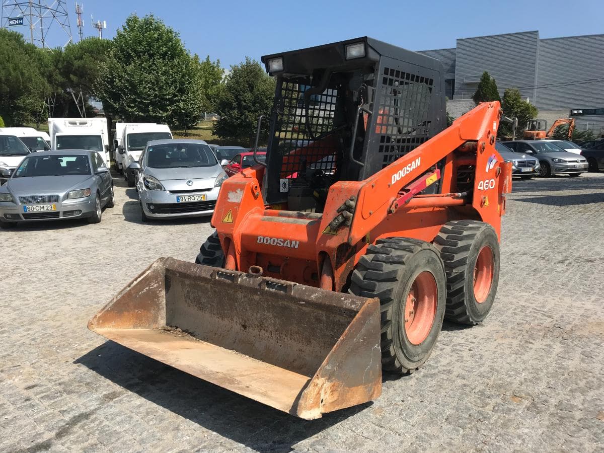 Mini Pá Carregadora Doosan 460 Plus · Ano 2009 — imagen 2