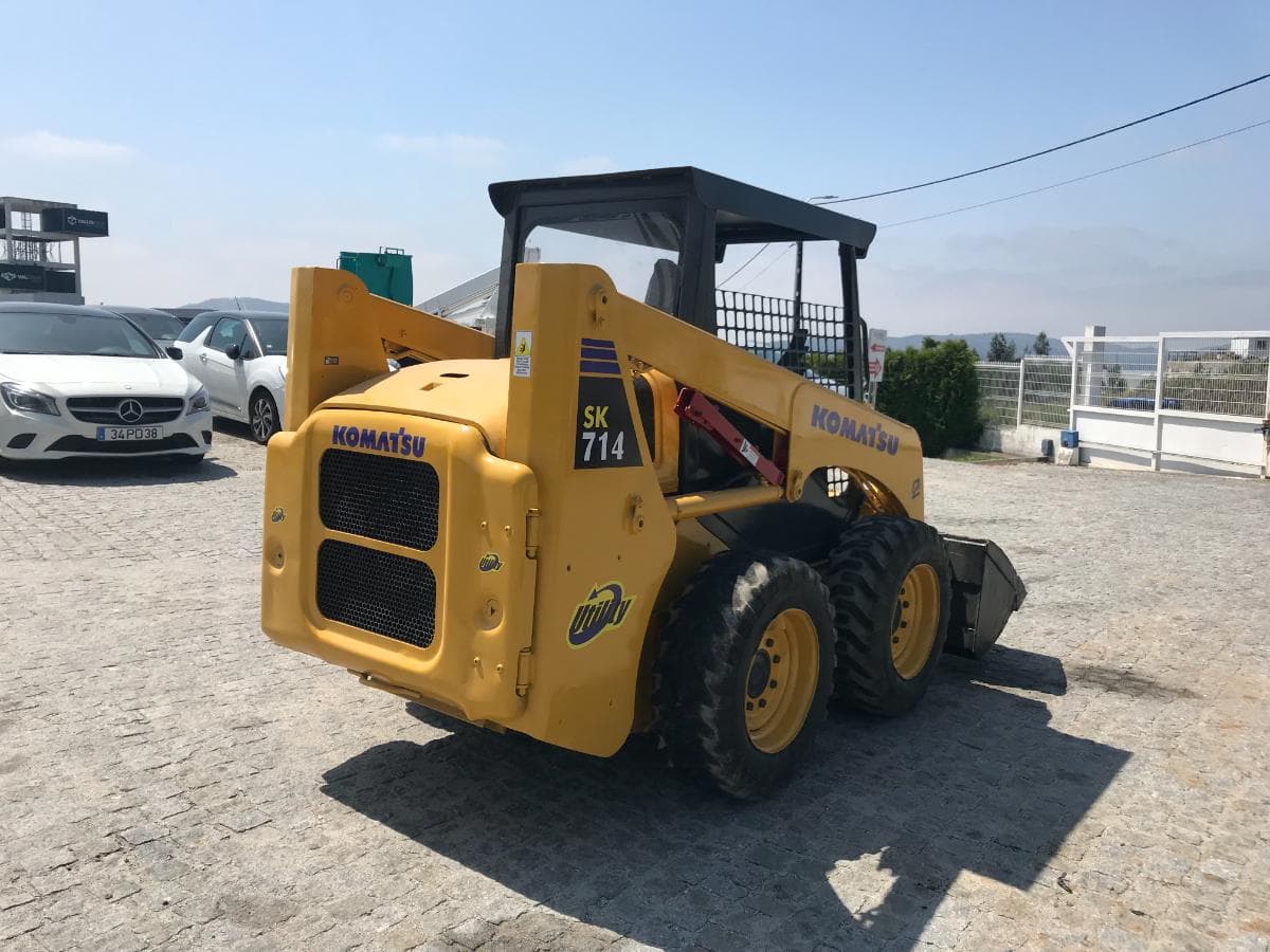 Mini Pá Carregadora Komatsu SK714 · Ano 2002 — imagen 3