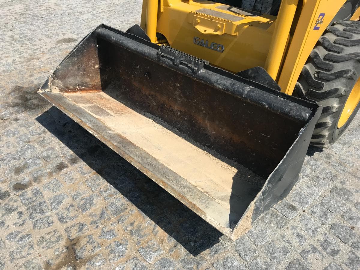 Mini Pá Carregadora Komatsu SK714 · Ano 2002 — imagen 6