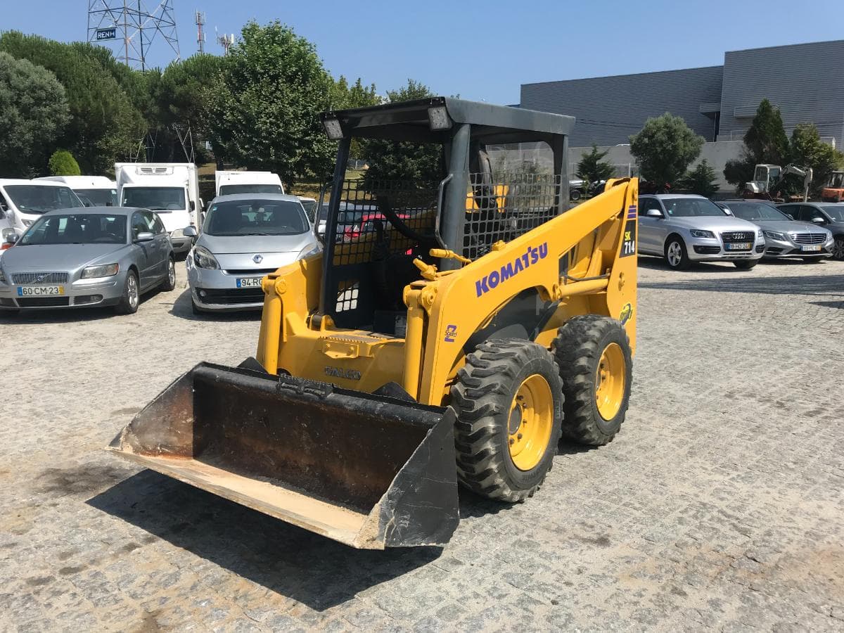 Mini Pá Carregadora Komatsu SK714 · Ano 2002 — imagen 2