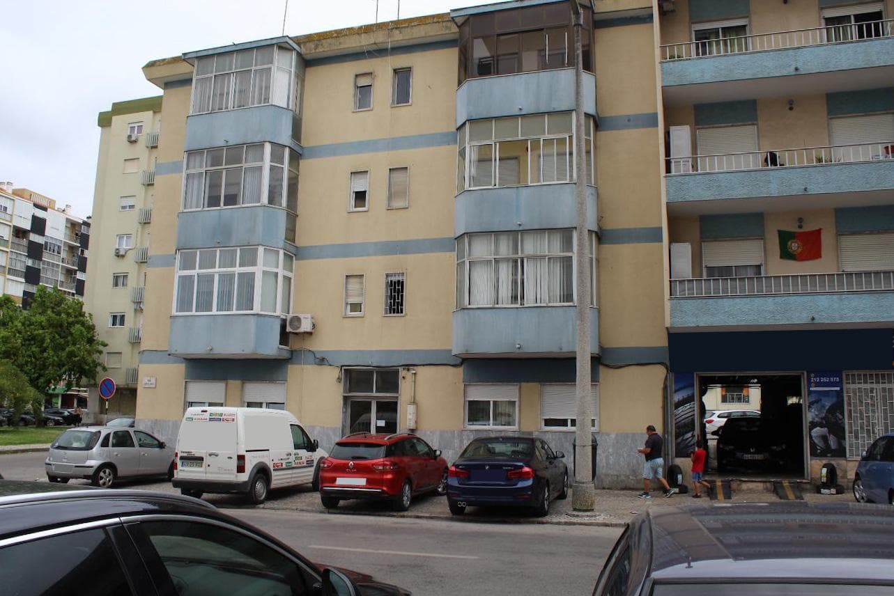 Apartamento T2 · Seixal — image 1