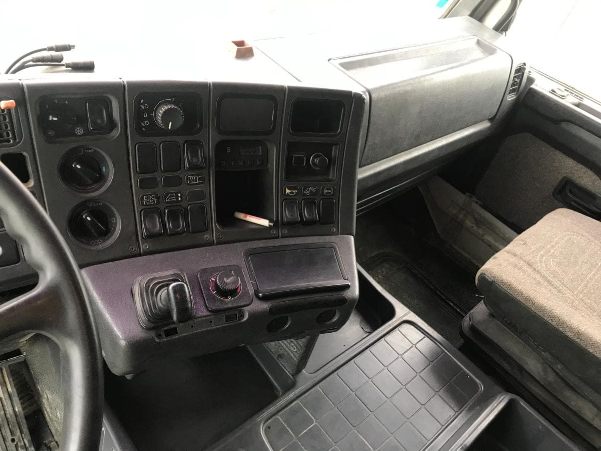 Scania 380 · Ano 1996 — imagen 22