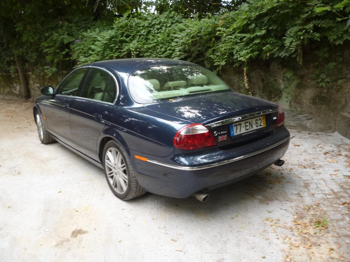 Jaguar S-Type — image 8
