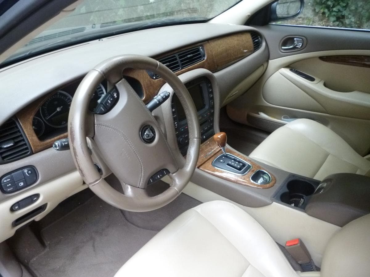 Jaguar S-Type — image 7