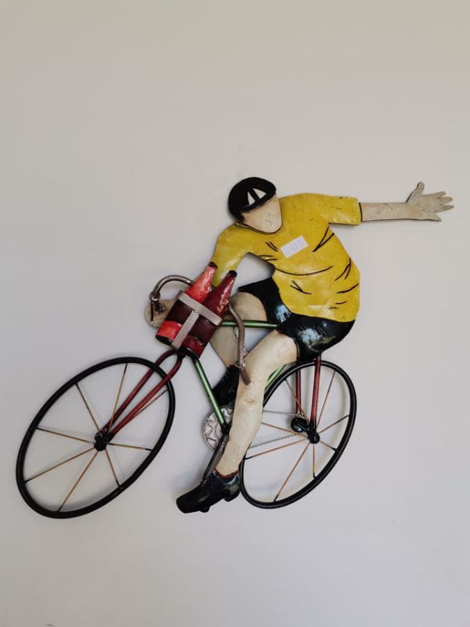 Figura em Metal