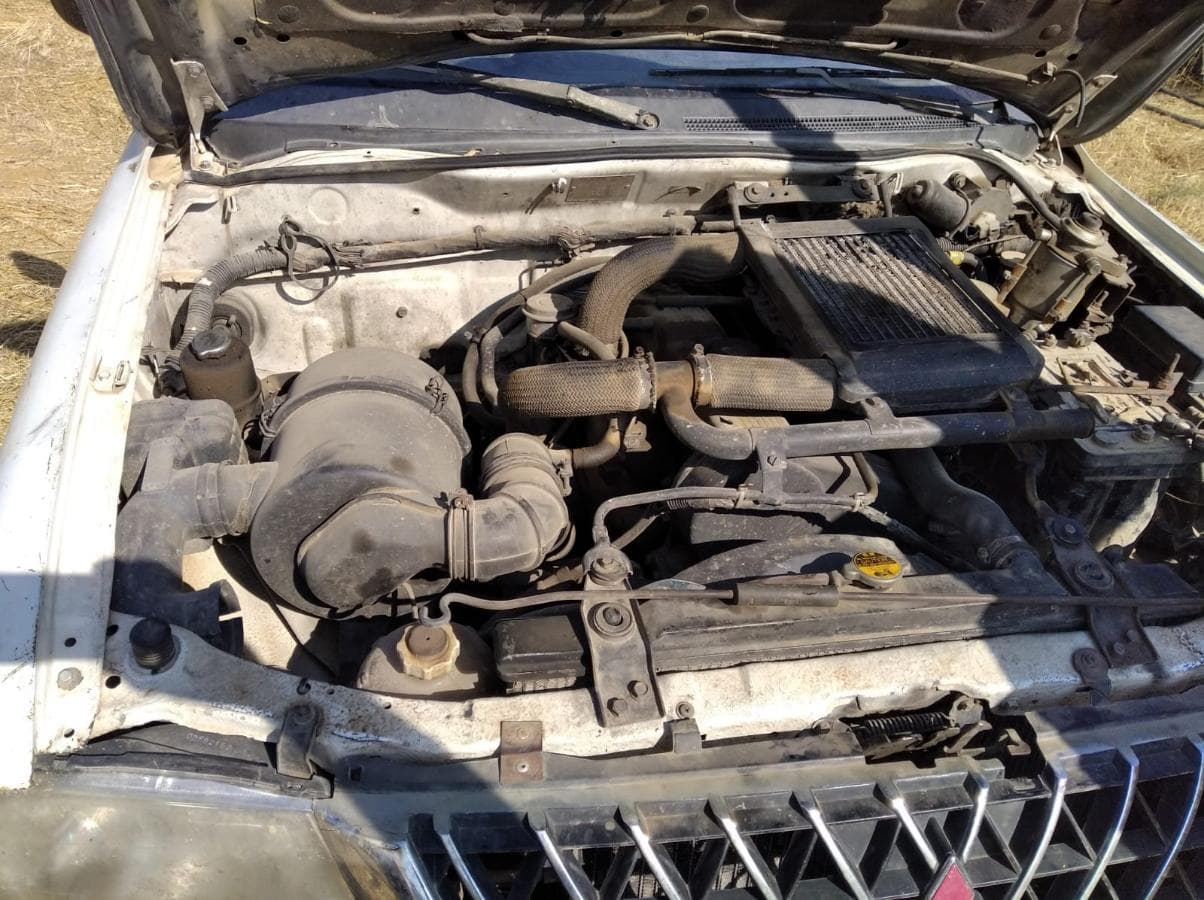 Mitsubishi  L200 — image 7