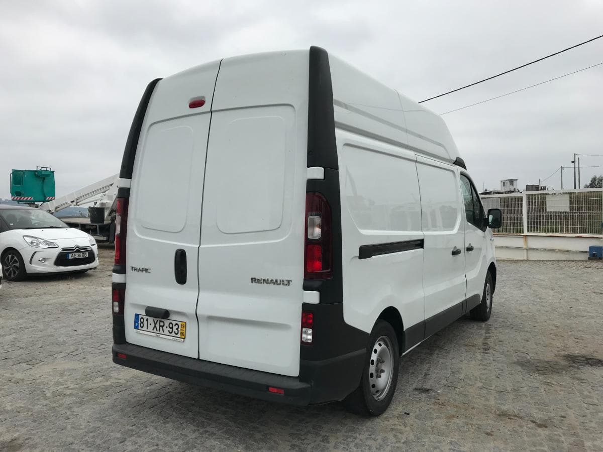 Renault Trafic 1.6 DCI · Ano 2019 — imagen 2