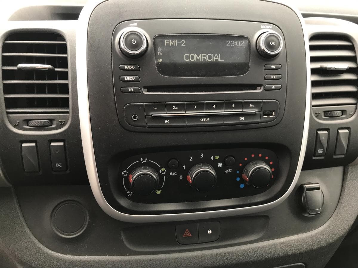 Renault Trafic 1.6 DCI · Ano 2019 — imagen 17