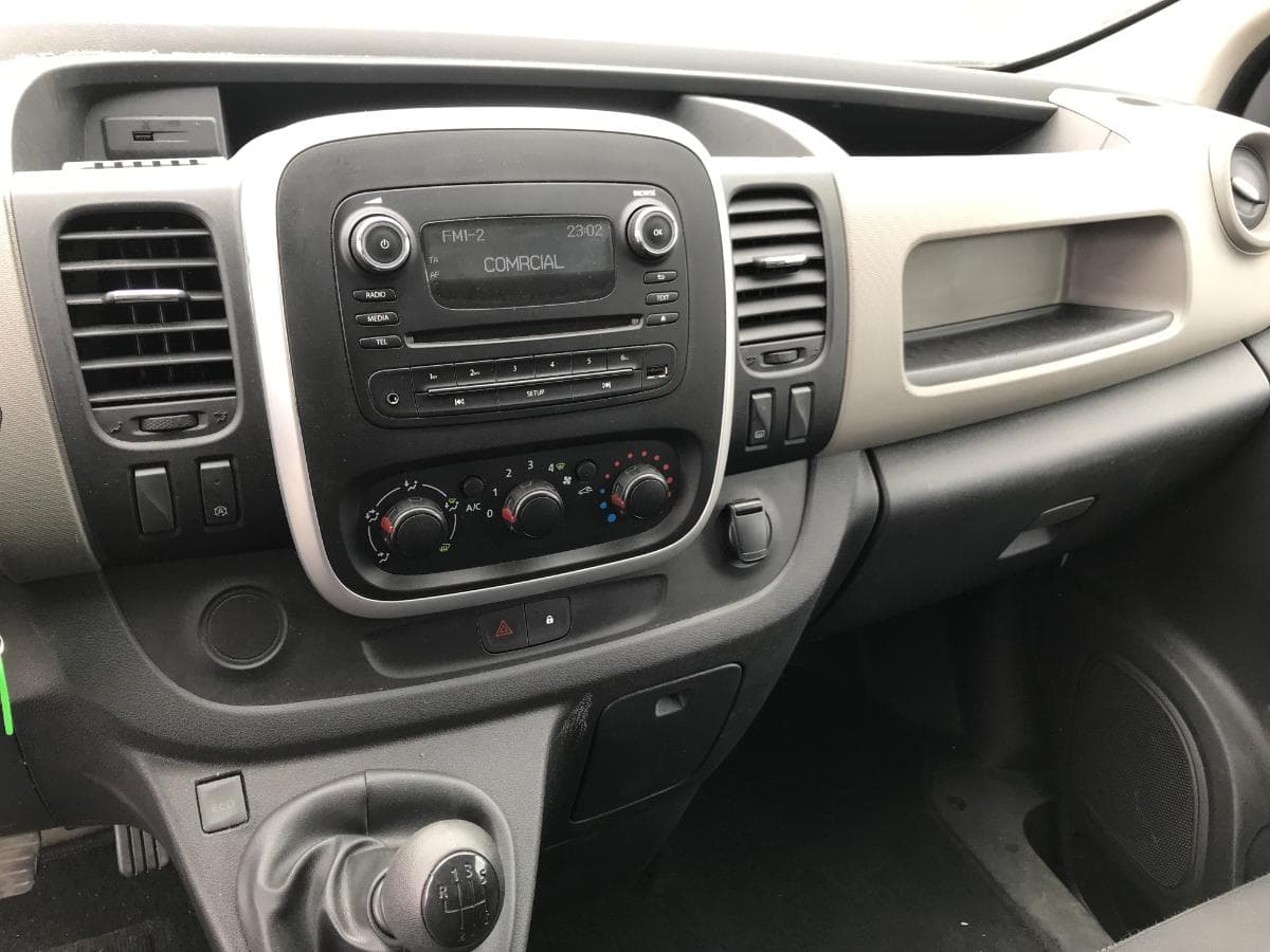 Renault Trafic 1.6 DCI · Ano 2019 — imagen 20