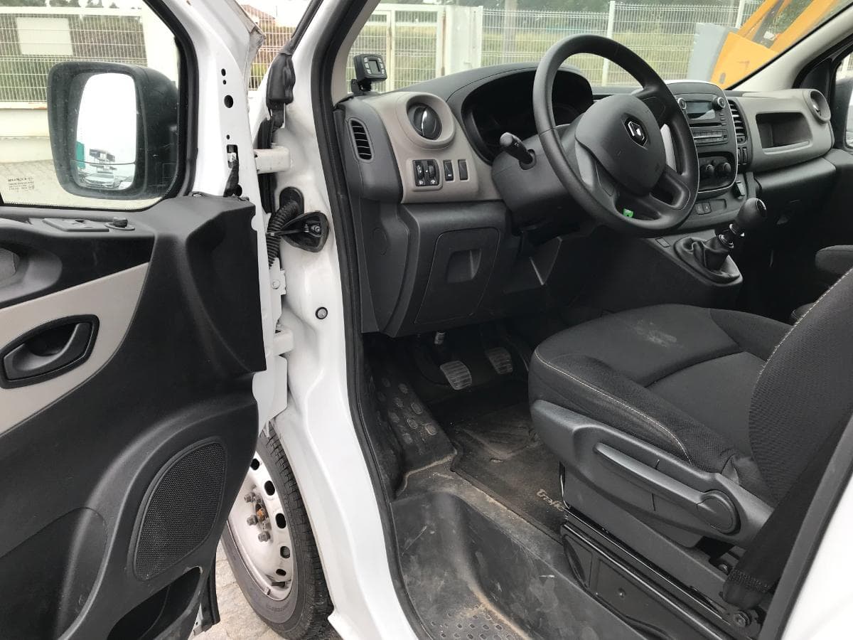 Renault Trafic 1.6 DCI · Ano 2019 — imagen 14