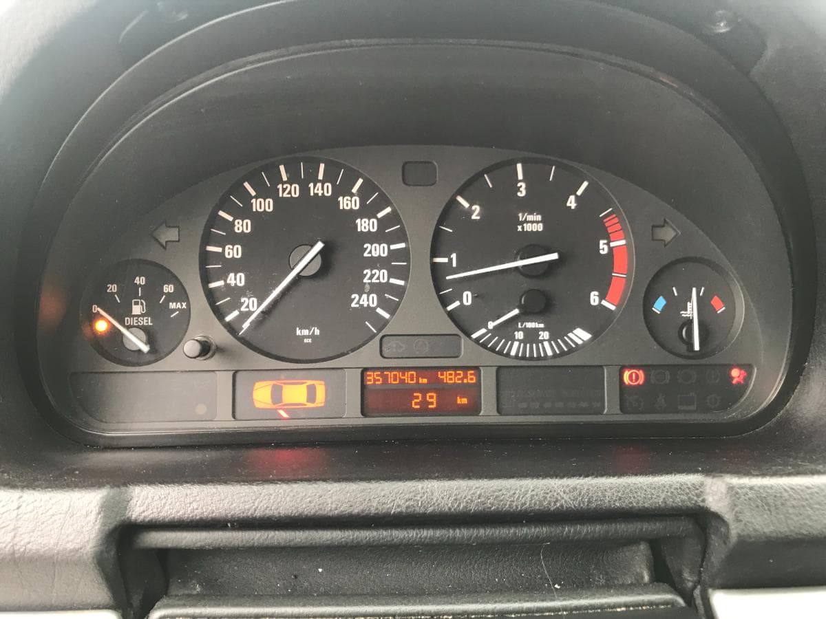 BMW X5 3.0 D · Ano 2002 — image 17