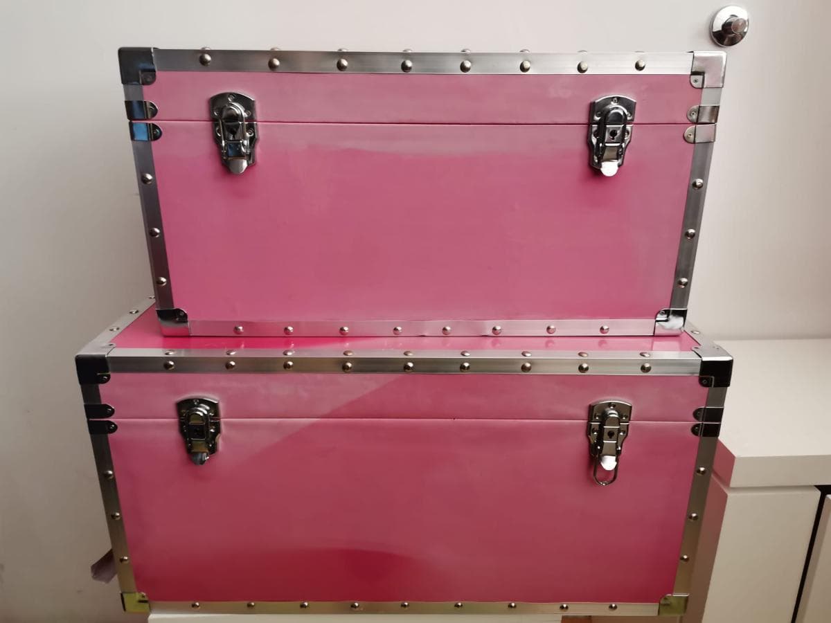 Mobiliario y Decoración ·