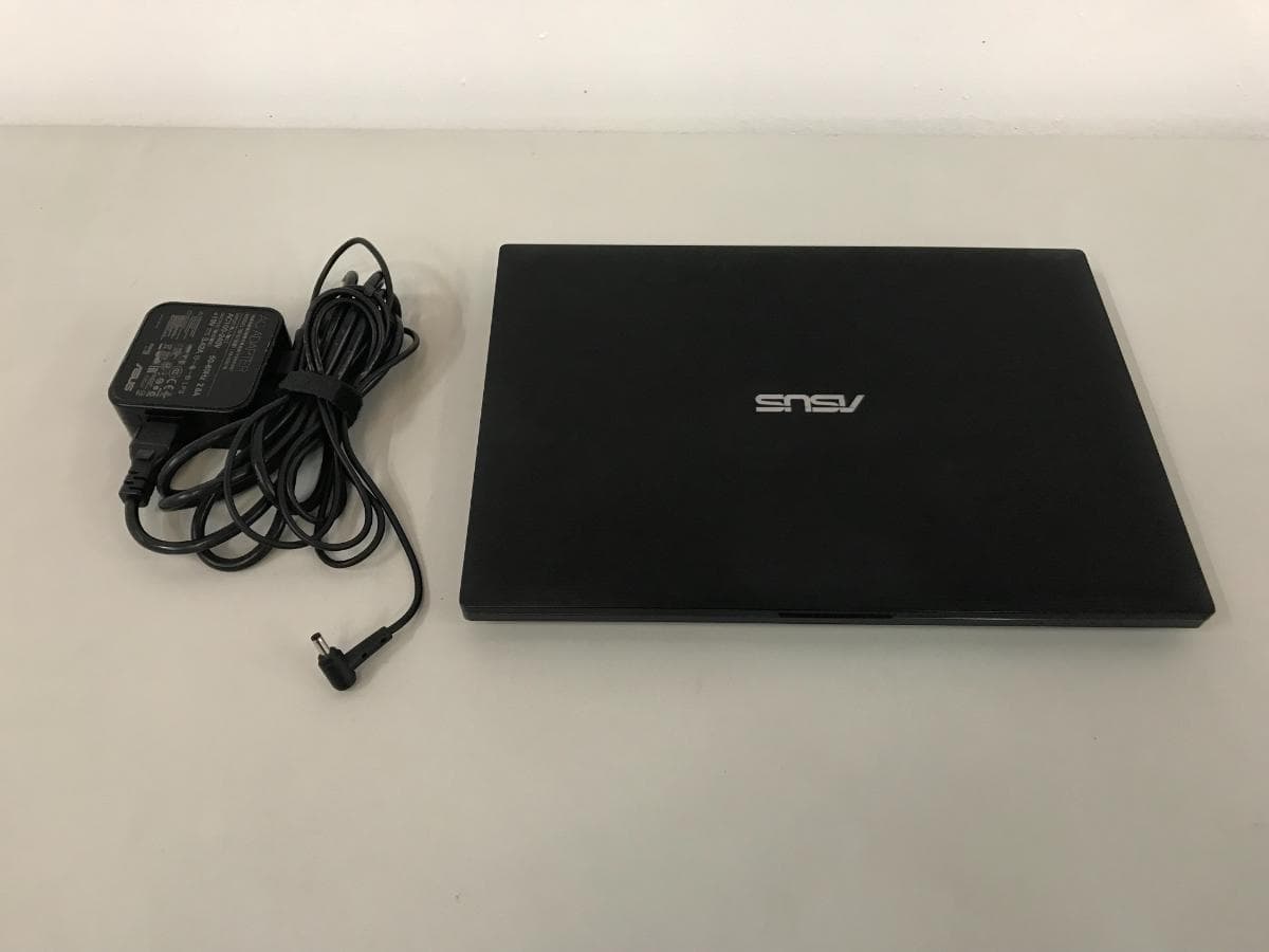 Portátil Asus Pro
