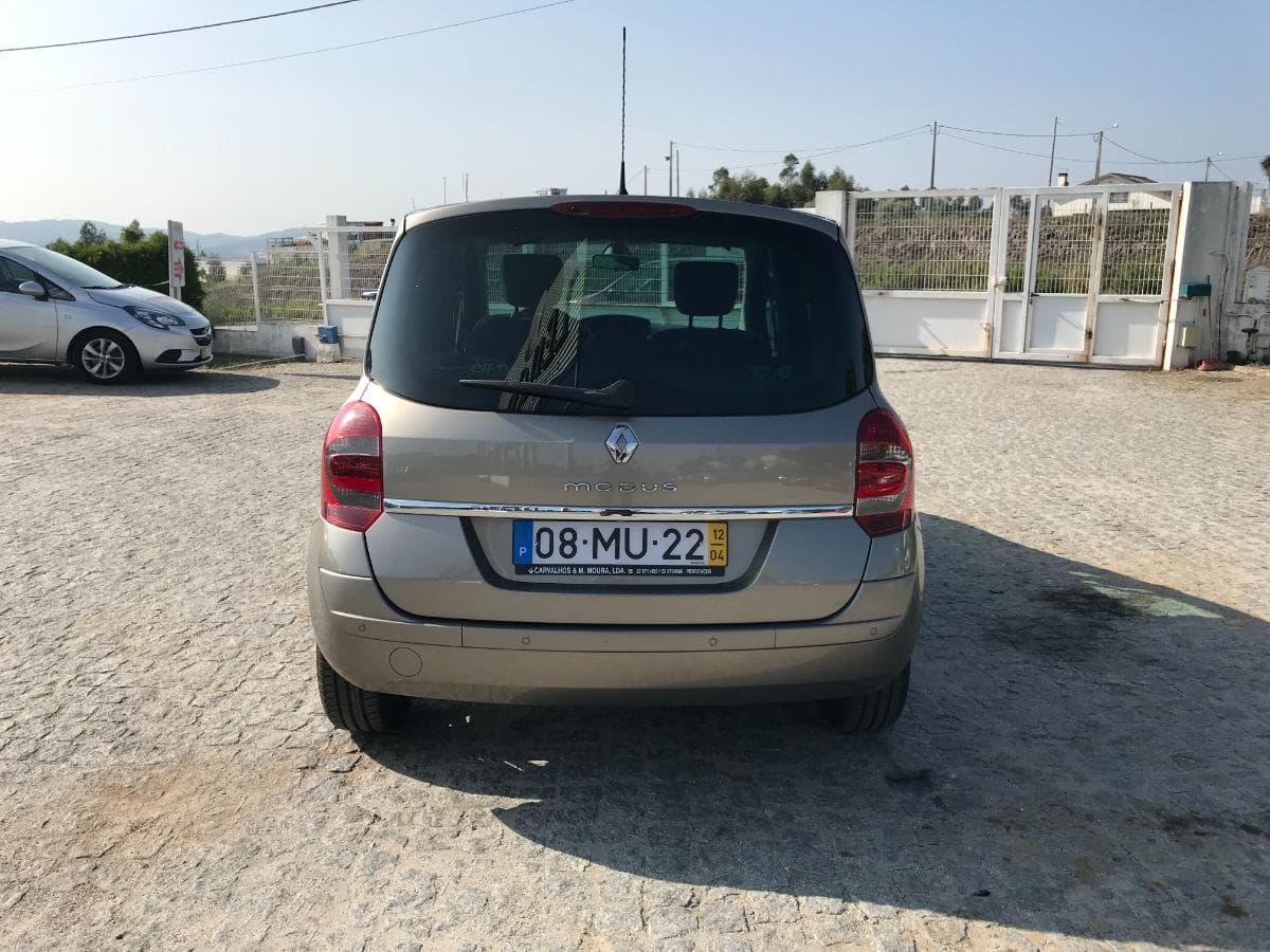 Renault Modus 1.5 DCI · Ano 2012 — imagen 5