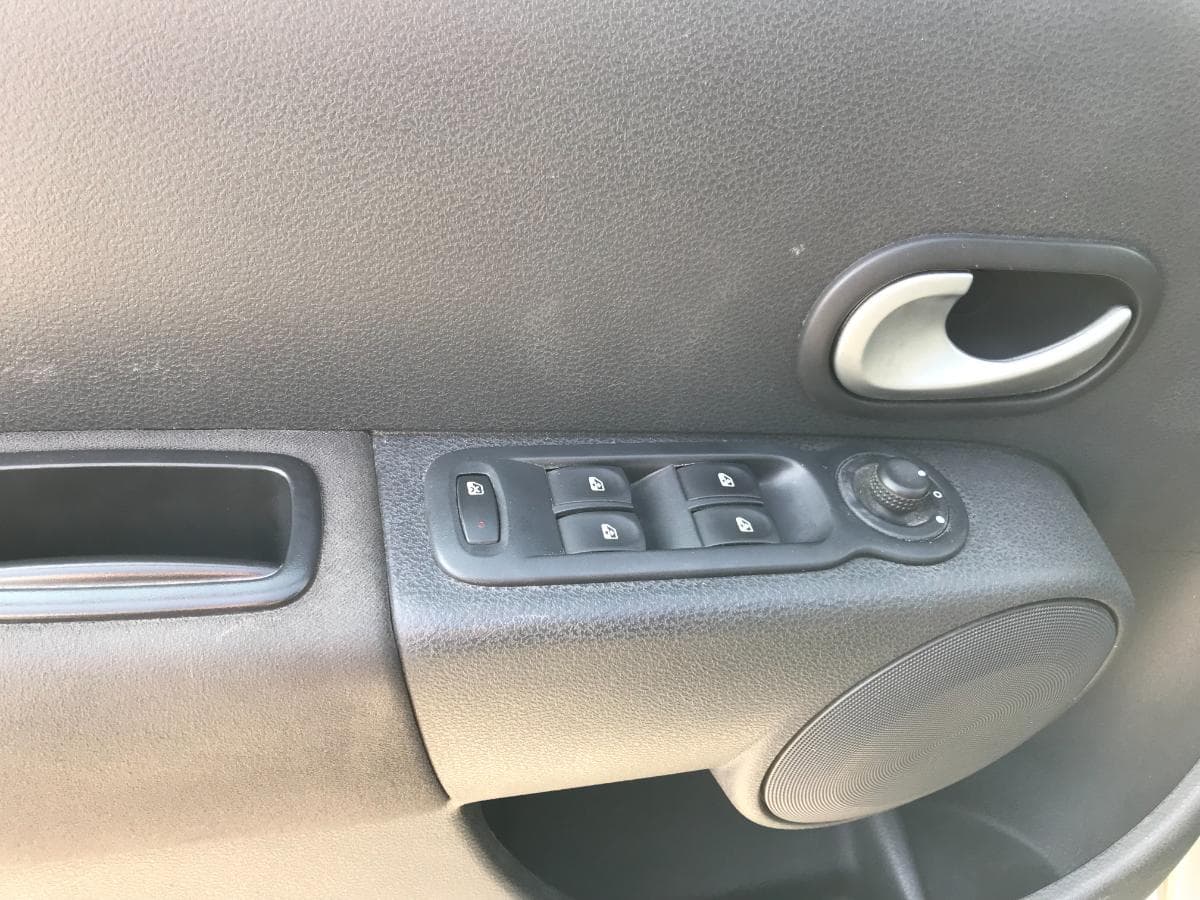Renault Modus 1.5 DCI · Ano 2012 — imagen 17