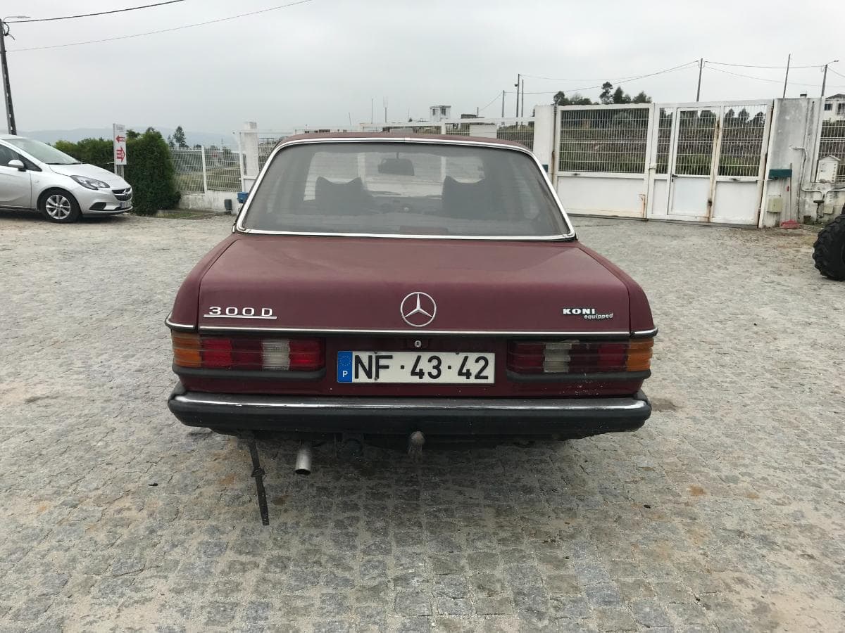Mercedes-Benz 300D · Ano 1983 — imagem 5