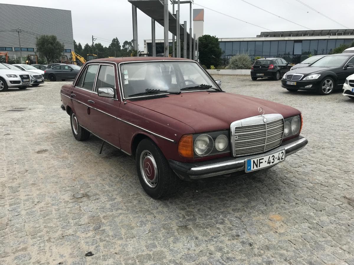 Mercedes-Benz 300D · Ano 1983 — imagem 1