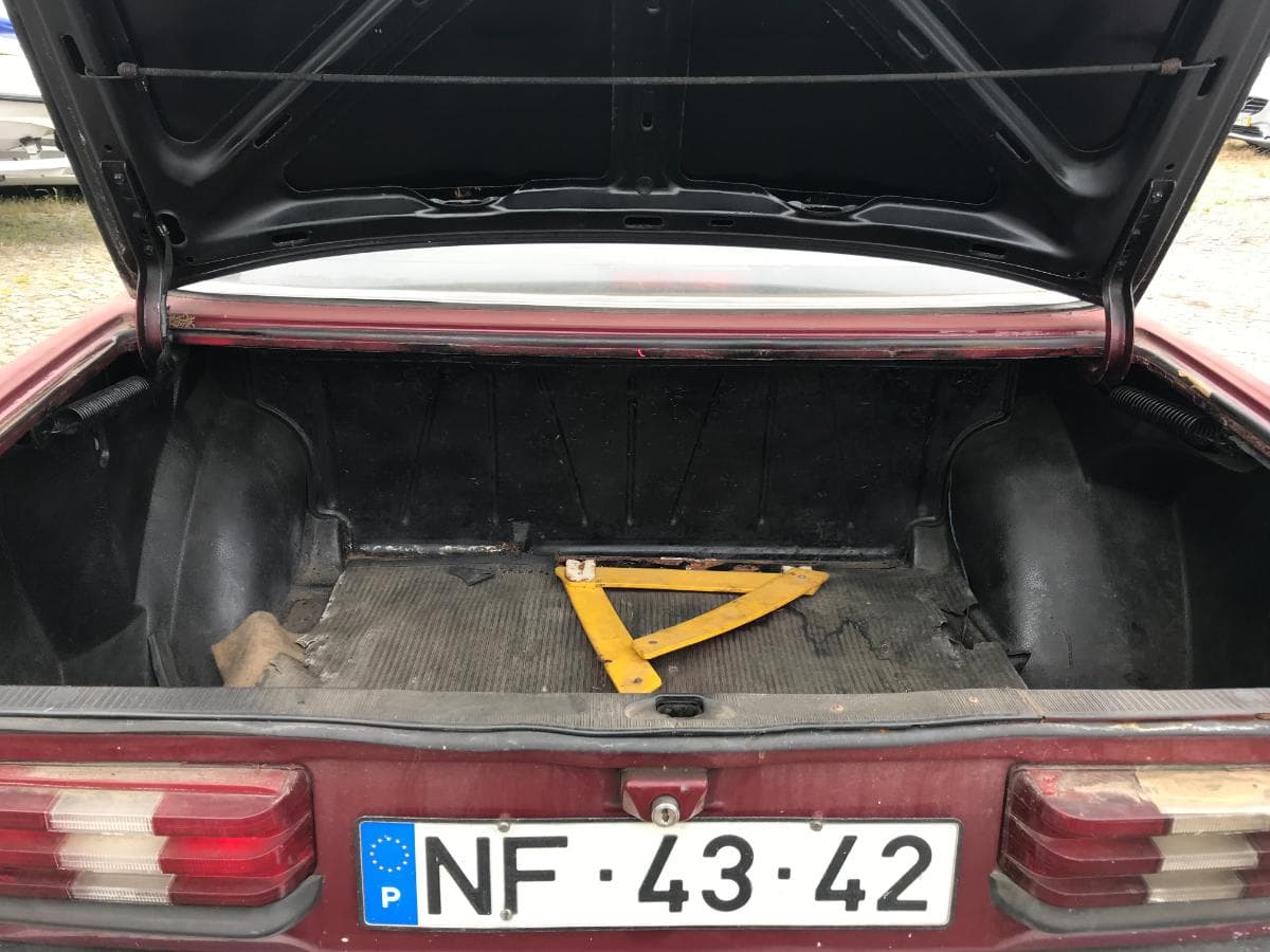 Mercedes-Benz 300D · Ano 1983 — imagem 9