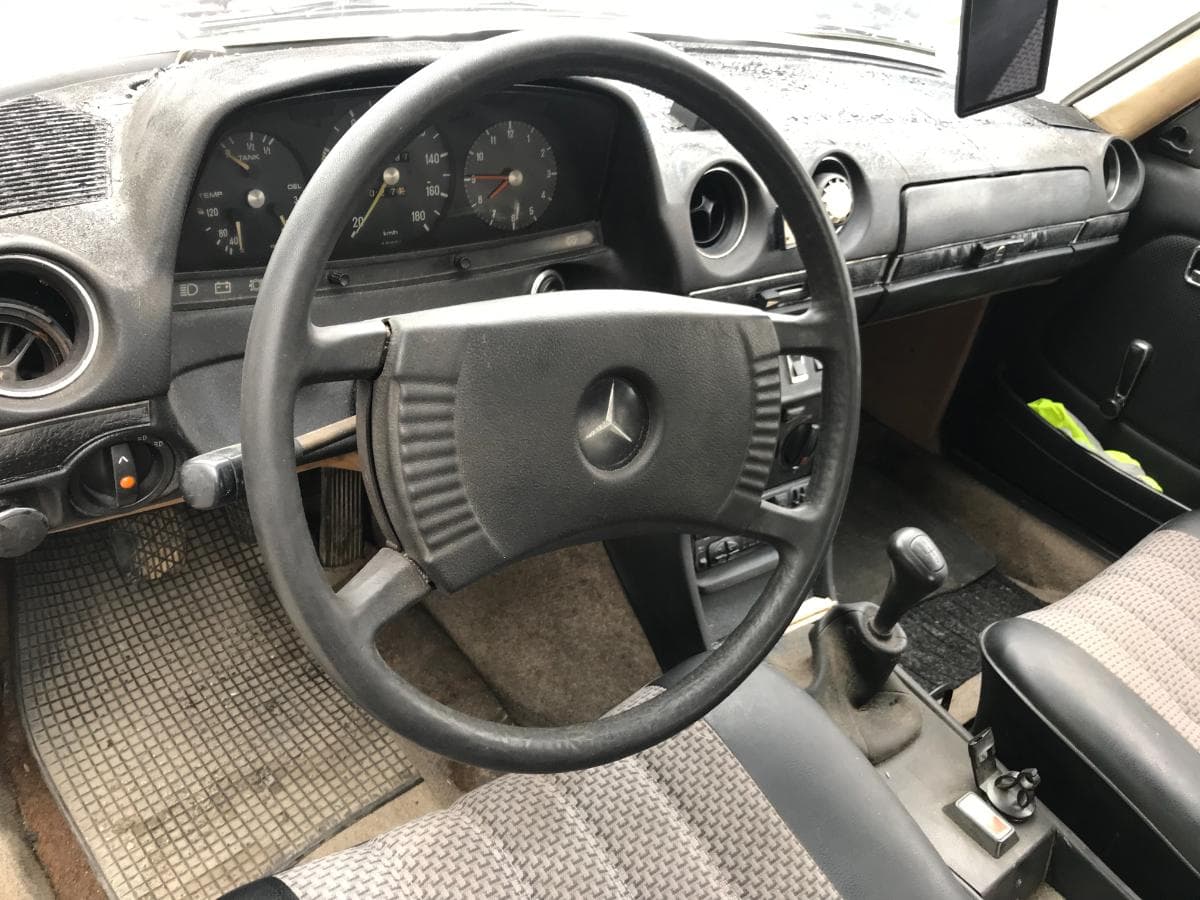 Mercedes-Benz 300D · Ano 1983 — imagem 16