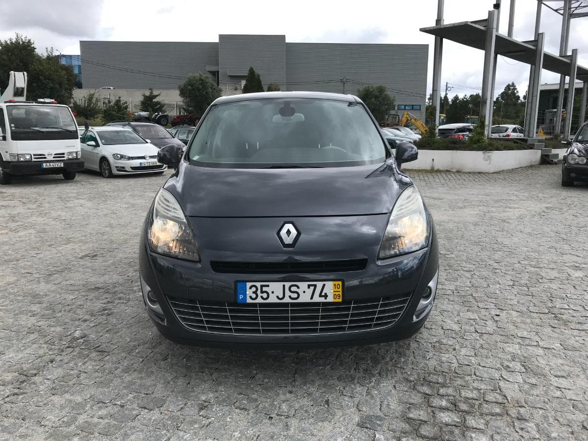 Renault Mégane Scénic 1.5 DCI · Ano 2010 — imagen 2