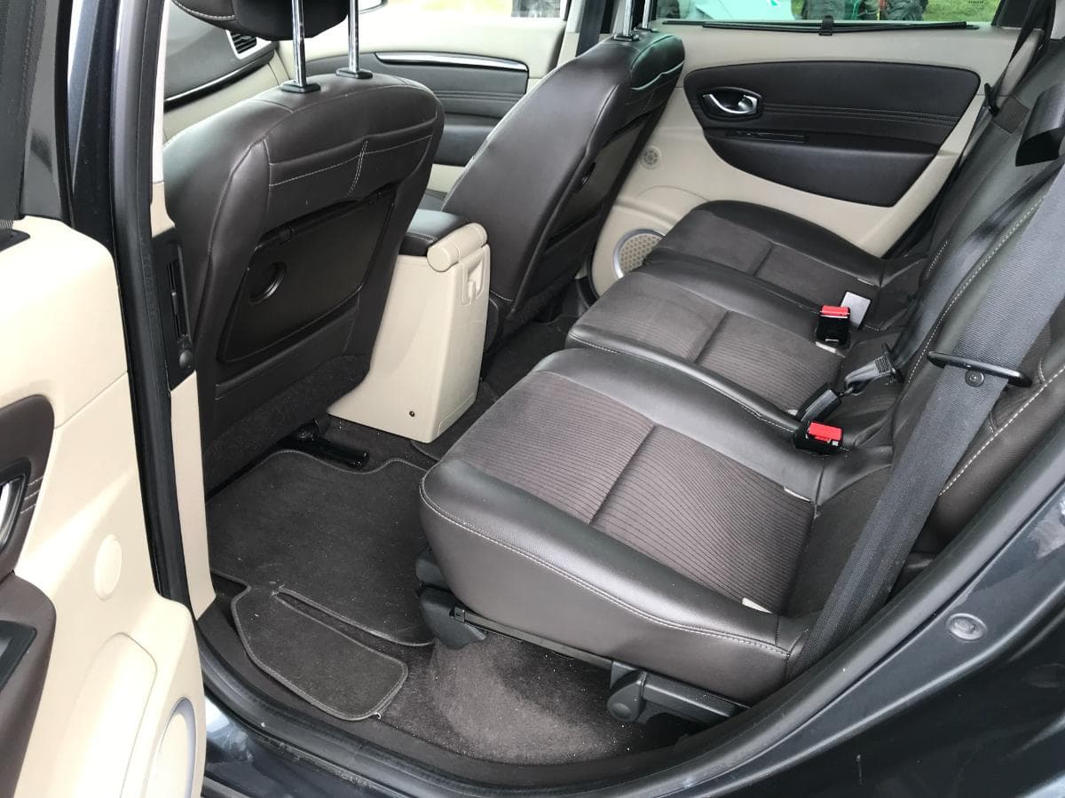 Renault Mégane Scénic 1.5 DCI · Ano 2010 — imagen 15