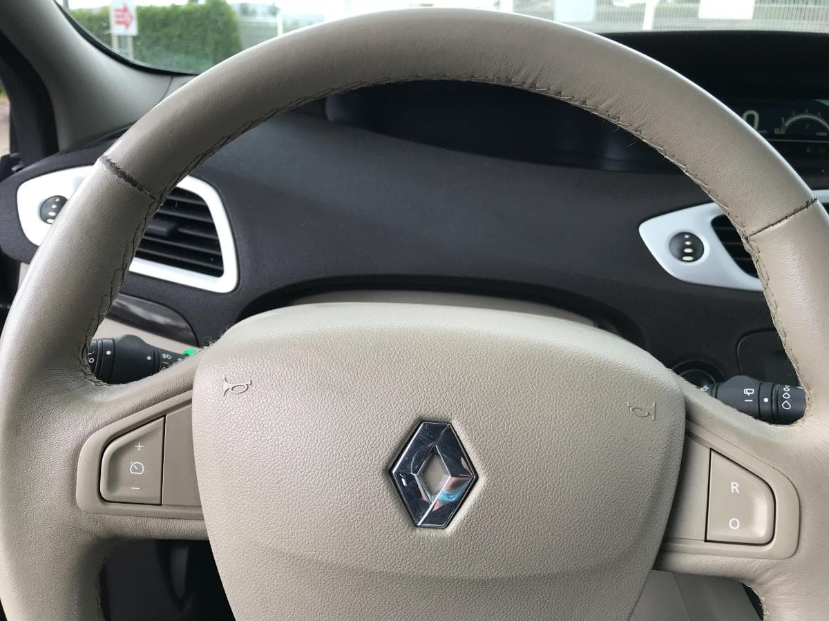 Renault Mégane Scénic 1.5 DCI · Ano 2010 — imagen 26