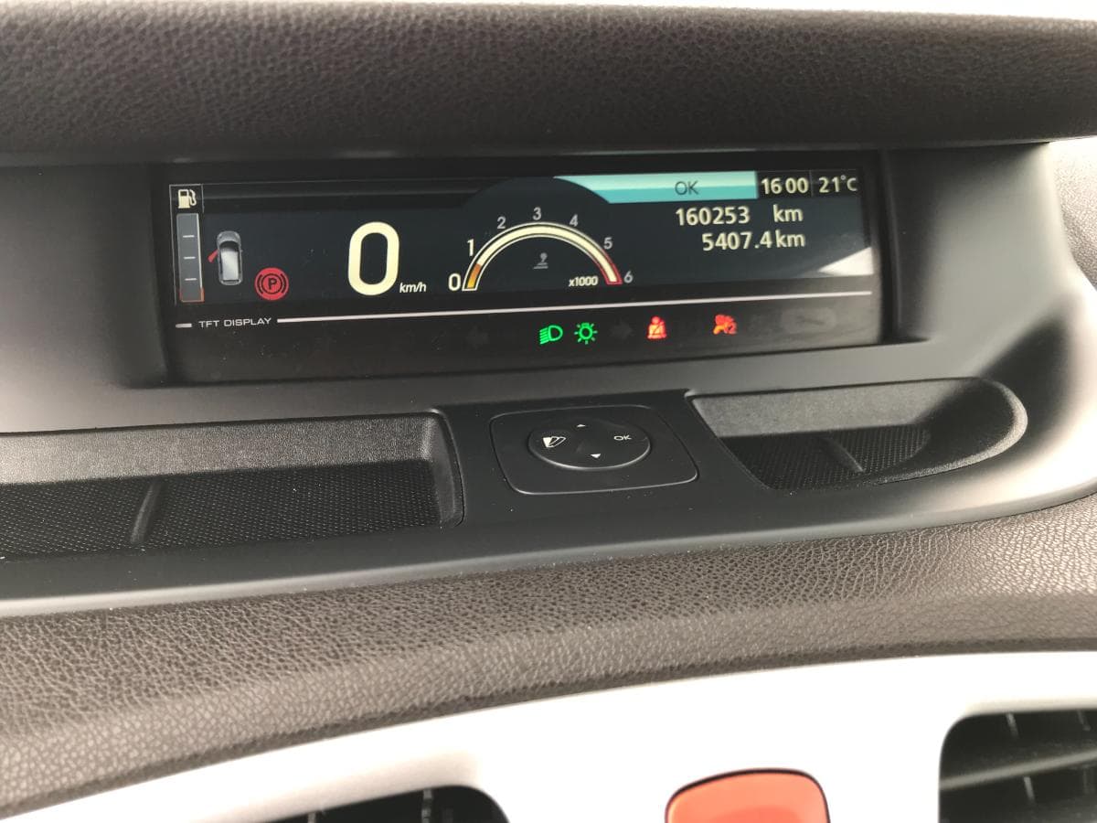 Renault Mégane Scénic 1.5 DCI · Ano 2010 — imagen 27