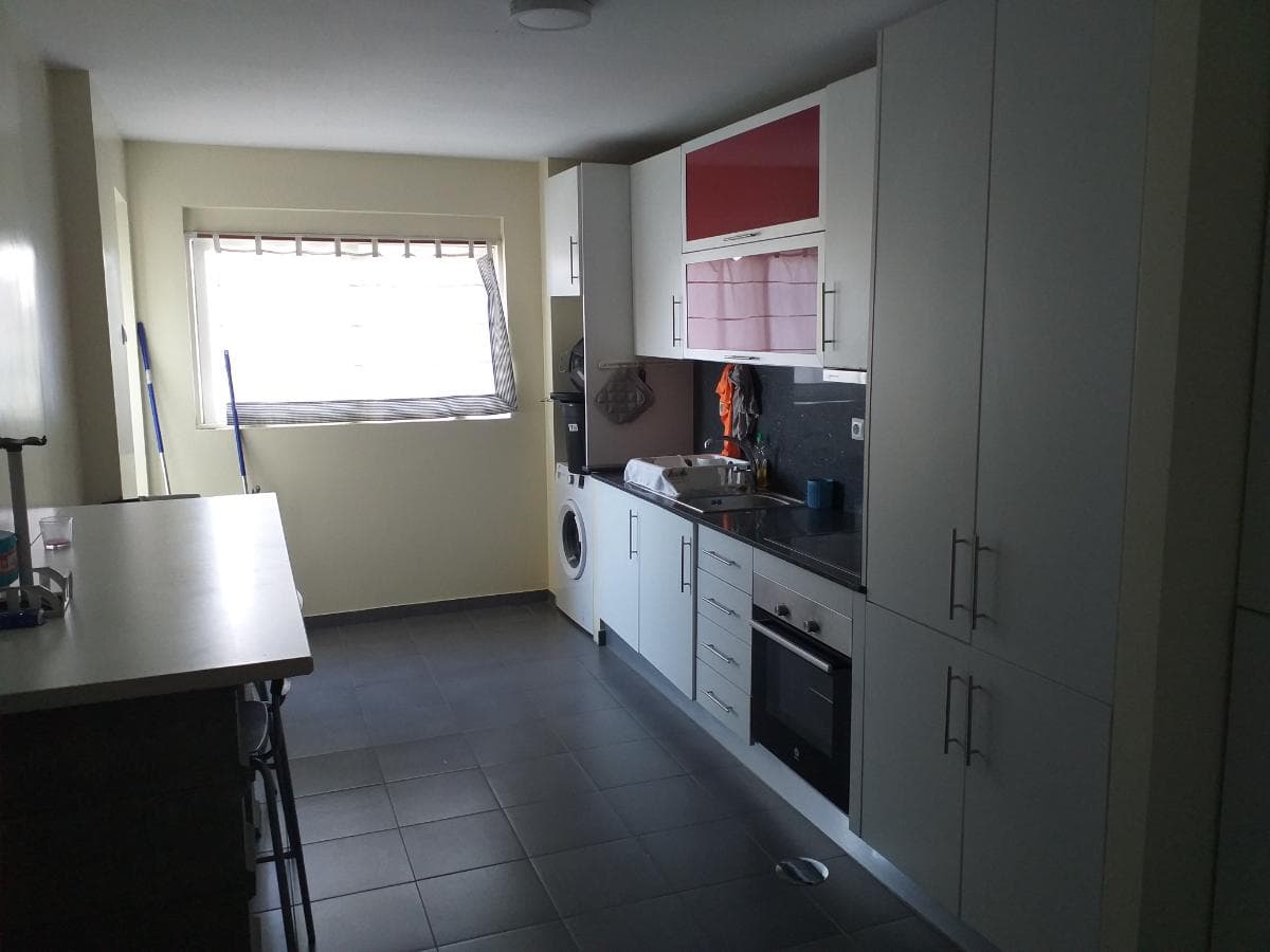2/10 de Edifício com Apartamentos · Porto — image 17